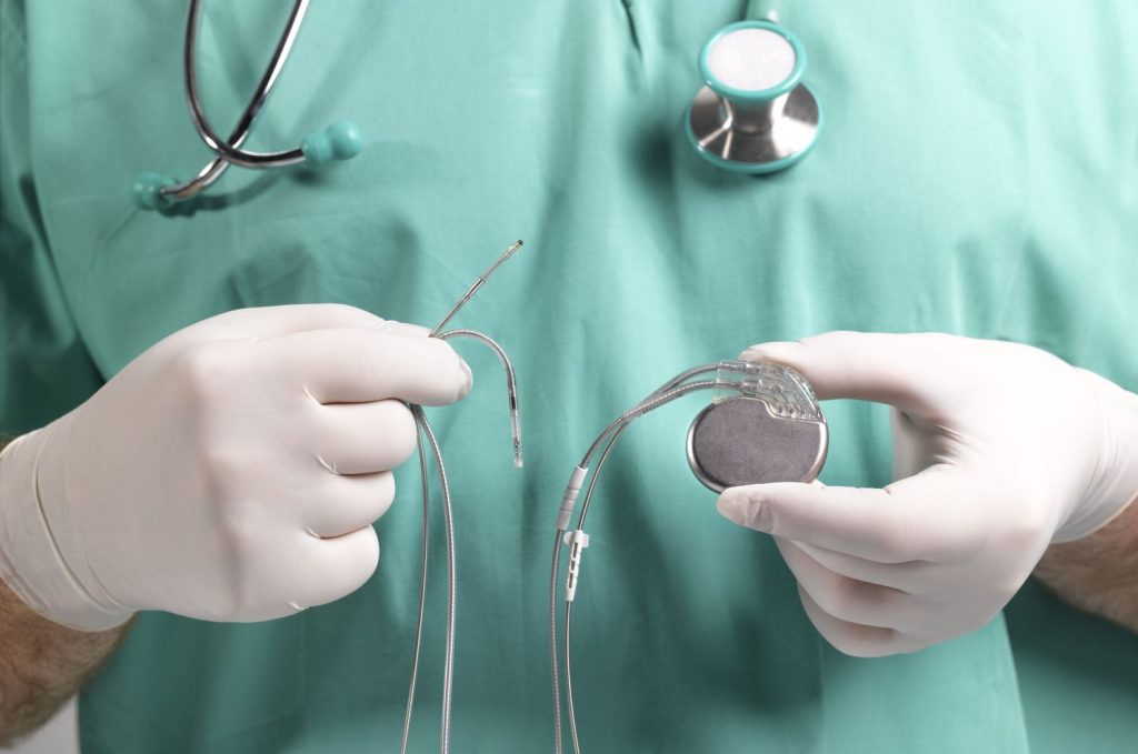 Pacemakers: Advantages, Disadvantages, and FAQs