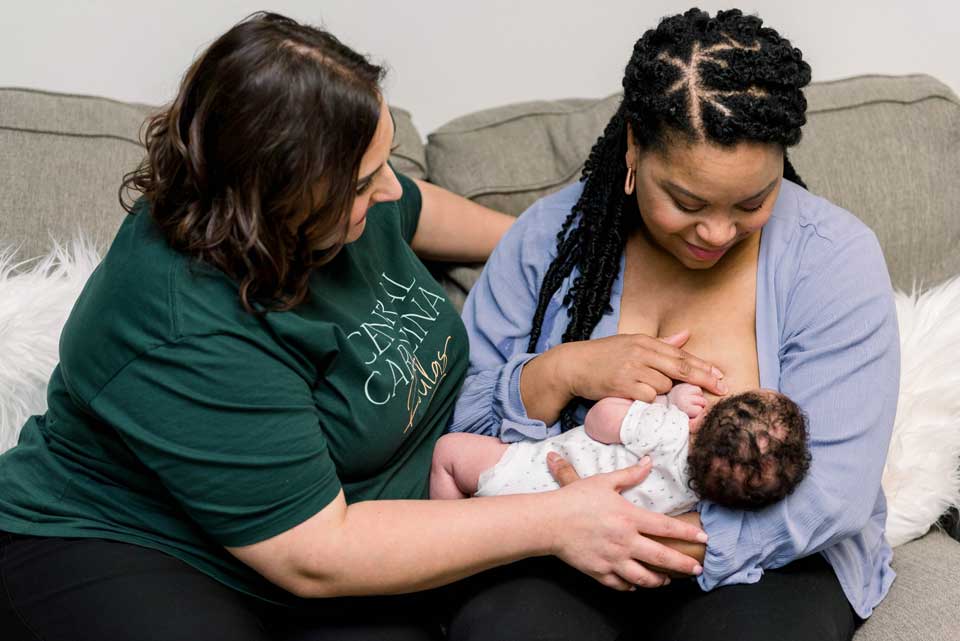 Benefits of Hiring a Postpartum Doula for Your Newborn and Yourself